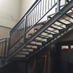 Bengkel Las Kencana Deli 15